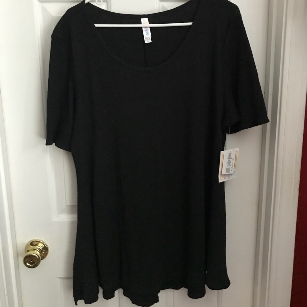 Black LularRoe perfect tee size xl new with tags!